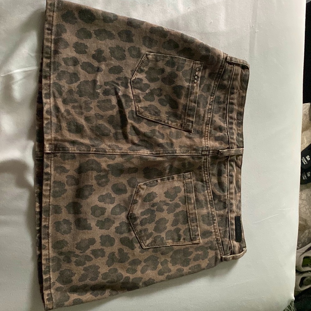 BLANK NYC DENIM LEOPARD SKIRT